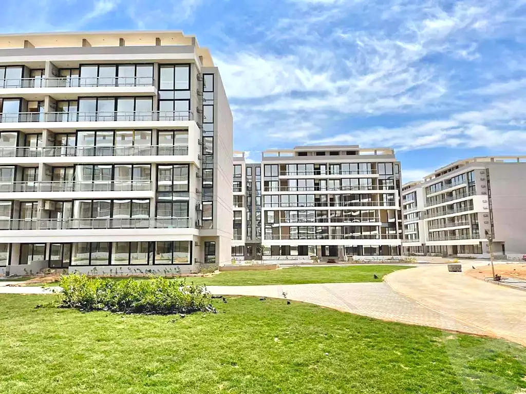 https://aqarmap.com.eg/ar/listing/6040958-for-sale-cairo-6th-of-october-hadaeq-october-kmbwnd-fy-hdyq-ktwbr-lake-front