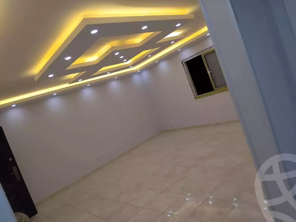 https://aqarmap.com.eg/ar/listing/6420117-for-sale-cairo-helwan-hadayek-helwan-el-khashab-canal