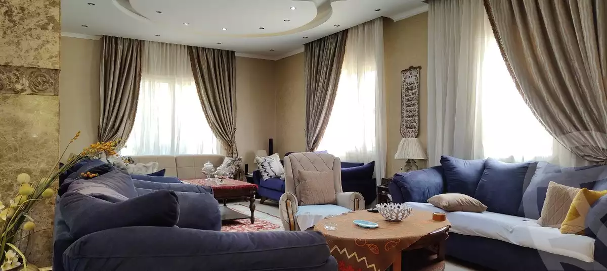 https://aqarmap.com.eg/en/listing/6421642-for-sale-cairo-el-sheikh-zayed-city-compounds-greens