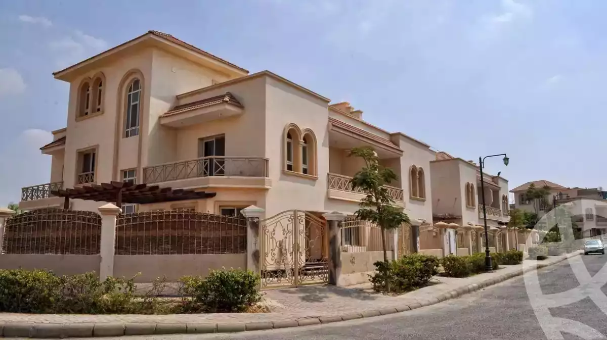 https://aqarmap.com.eg/ar/listing/6424941-for-sale-cairo-el-sheikh-zayed-city-compounds-greens