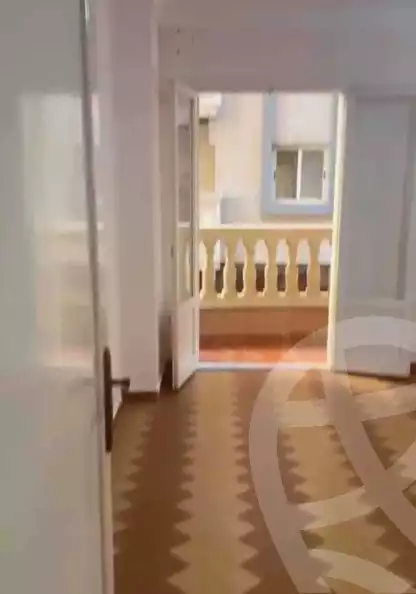 https://aqarmap.com.eg/ar/listing/6427900-for-rent-alexandria-ganaklis-shr-mrtdy-bsh