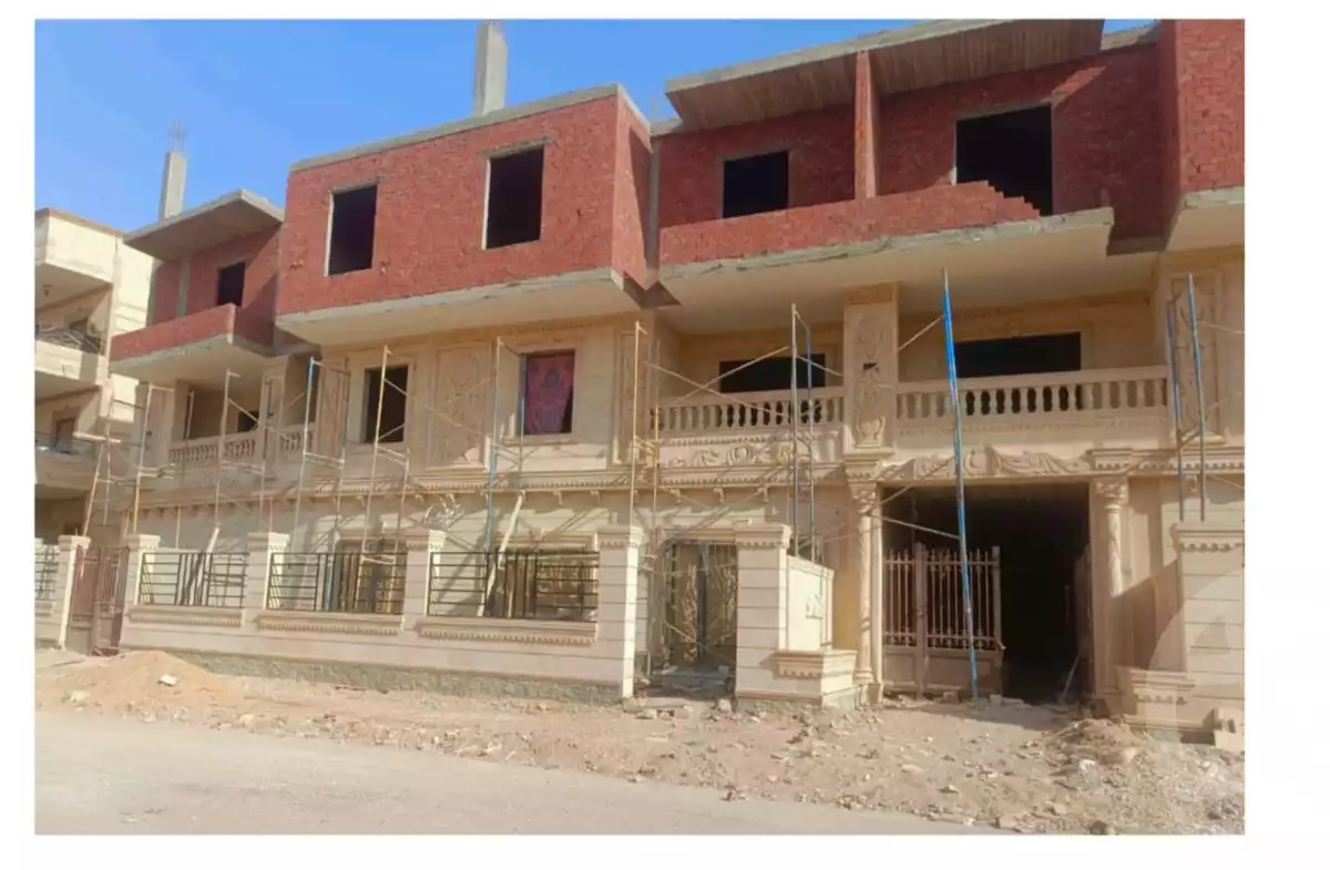 https://aqarmap.com.eg/en/listing/6428991-for-sale-cairo-el-shorouk-lhy-lthlth-grb-neighbourhood-3