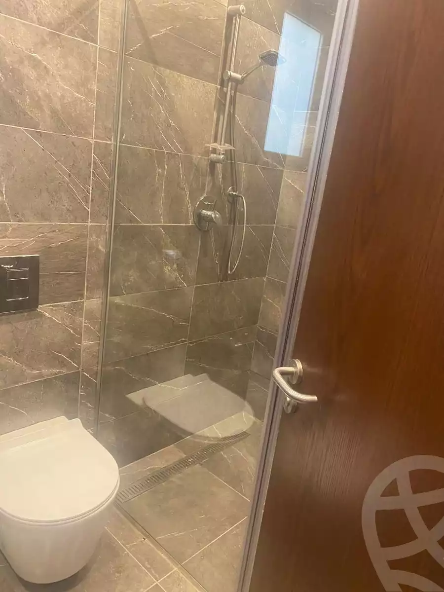 https://aqarmap.com.eg/ar/listing/6429460-for-rent-cairo-el-sheikh-zayed-city-compounds-kmbwnd-wyst-twn-swdyk