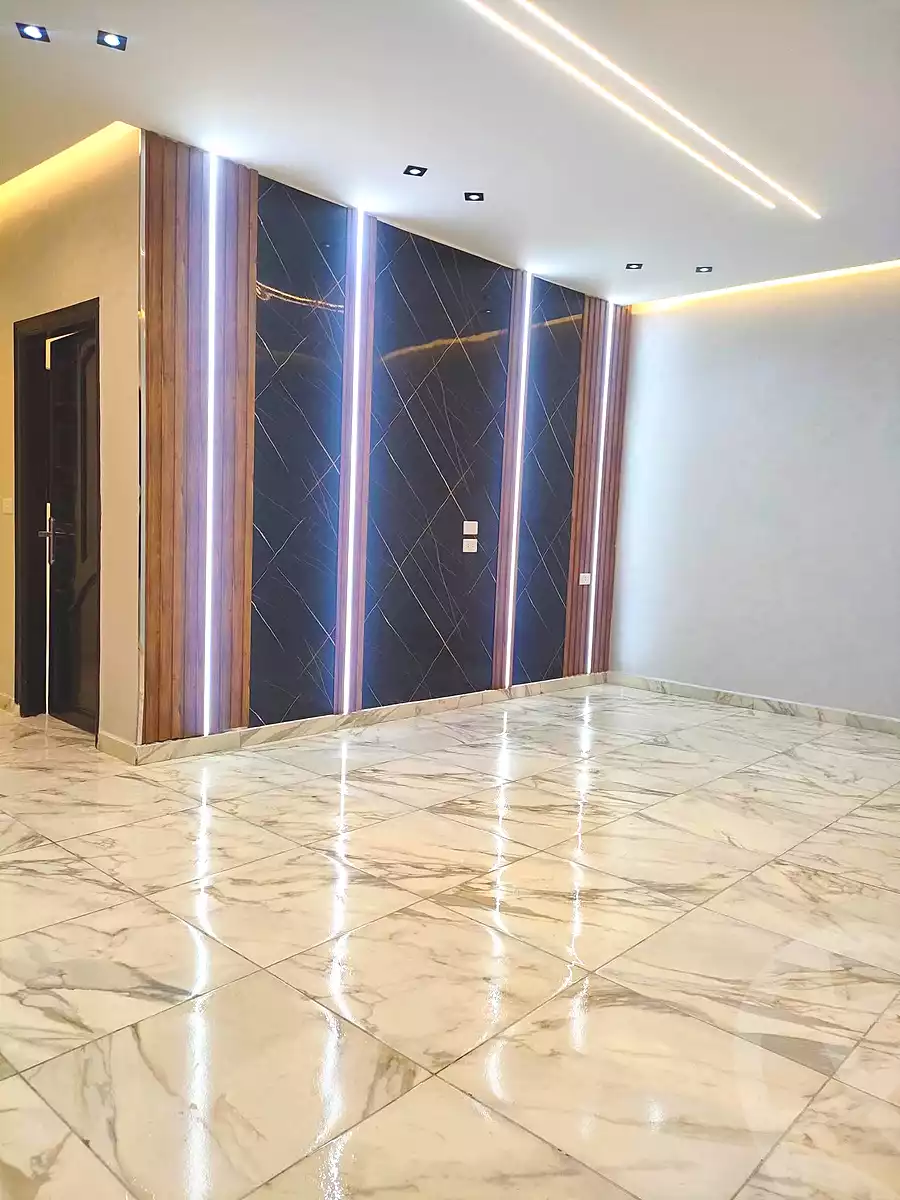 https://aqarmap.com.eg/ar/listing/6430150-for-sale-qalyubia-shubra-el-khaima-el-shareaa-el-gadid-st