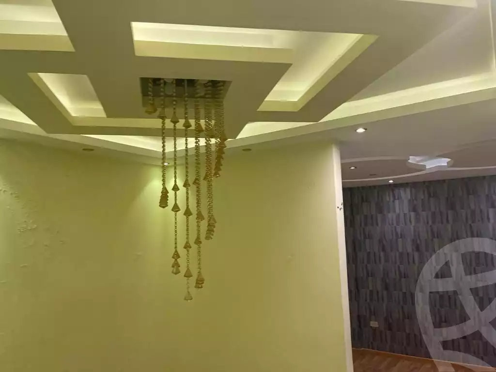 https://aqarmap.com.eg/ar/listing/6430516-for-sale-cairo-new-cairo-compounds-el-mostashareen-compound