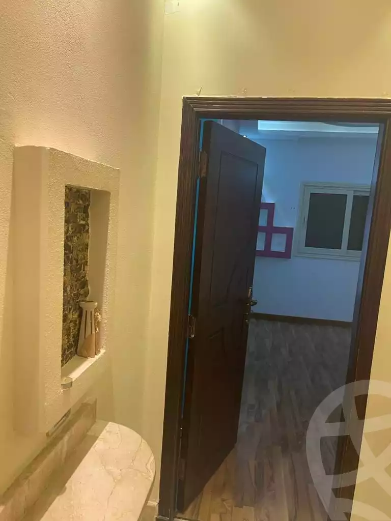 https://aqarmap.com.eg/ar/listing/6430516-for-sale-cairo-new-cairo-compounds-el-mostashareen-compound