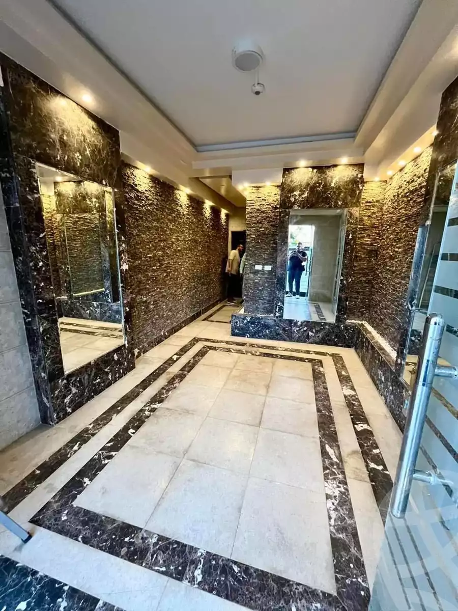 https://aqarmap.com.eg/ar/listing/6430516-for-sale-cairo-new-cairo-compounds-el-mostashareen-compound