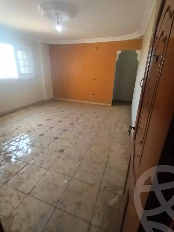 https://aqarmap.com.eg/ar/listing/6434722-for-sale-qalyubia-shubra-el-khaima-shubra-el-khaima-city-ismailia-canal-st