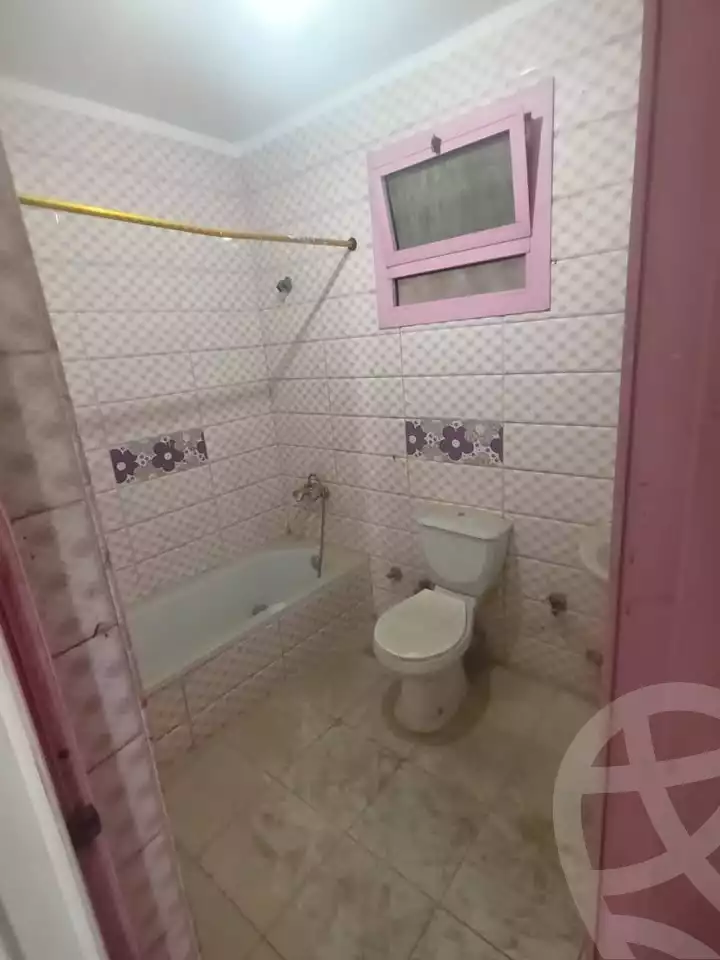https://aqarmap.com.eg/ar/listing/6434722-for-sale-qalyubia-shubra-el-khaima-shubra-el-khaima-city-ismailia-canal-st