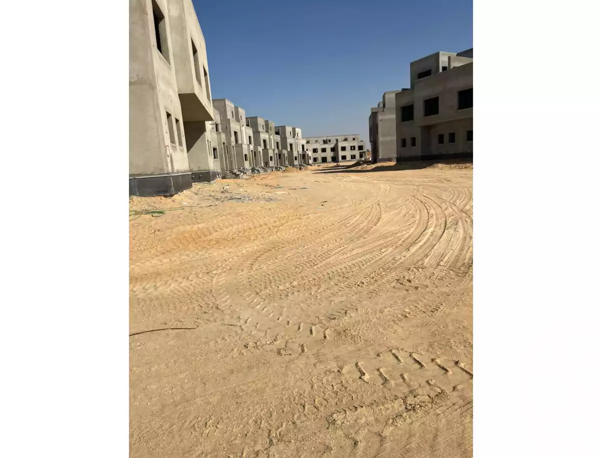https://aqarmap.com.eg/en/listing/6446013-for-sale-cairo-el-sheikh-zayed-city-lshykh-zyd-ljdyd-naia-west
