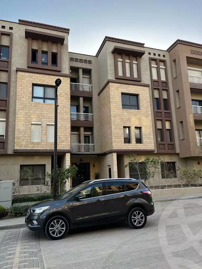 https://aqarmap.com.eg/ar/listing/6449310-for-sale-cairo-6th-of-october-compounds-green-5
