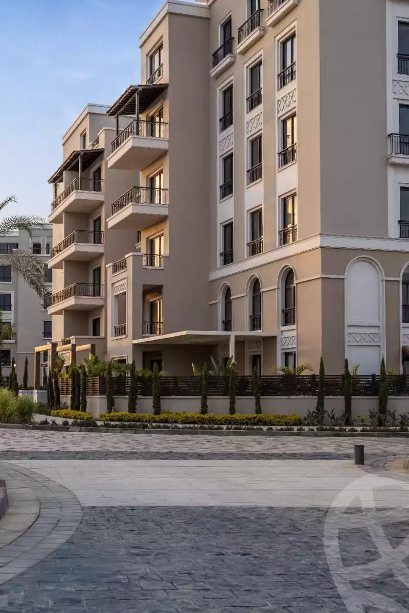 https://aqarmap.com.eg/en/listing/6451975-for-sale-cairo-el-sheikh-zayed-city-compounds-kmbwnd-fyldj-wyst-dr-llttwyr