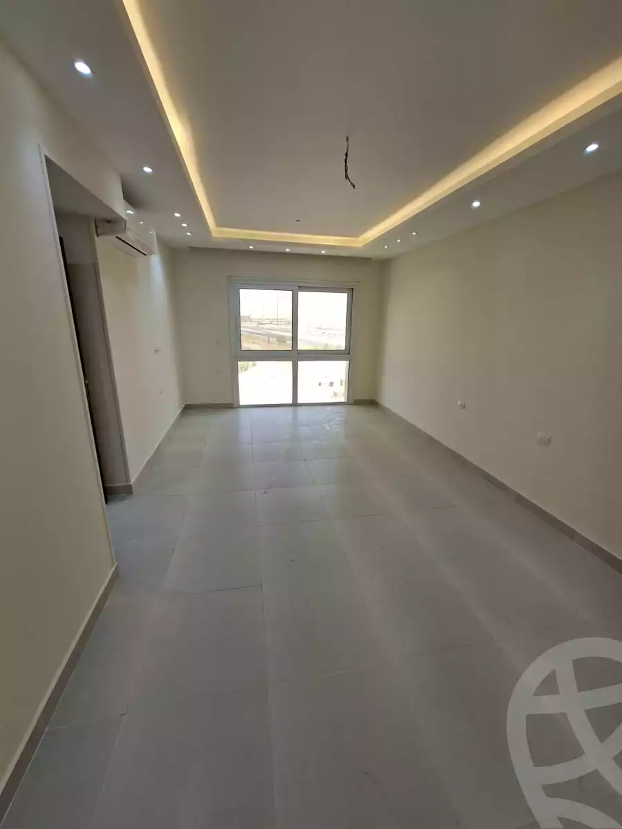 https://aqarmap.com.eg/en/listing/6454850-for-rent-cairo-new-cairo-compounds-hyde-park-centre-ville-hyde-park