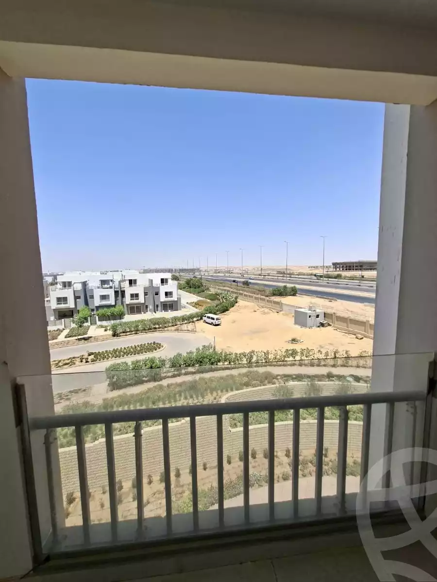 https://aqarmap.com.eg/en/listing/6454850-for-rent-cairo-new-cairo-compounds-hyde-park-centre-ville-hyde-park