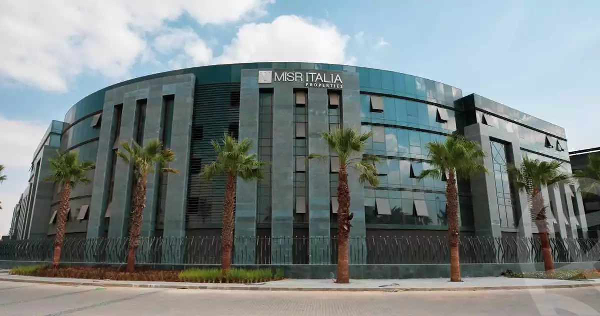 https://aqarmap.com.eg/en/listing/6455856-for-sale-cairo-new-cairo-compounds-cairo-business-park
