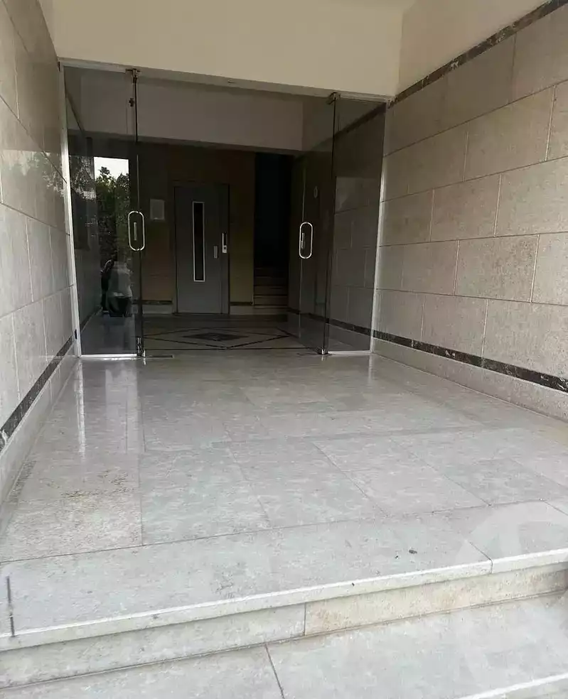 https://aqarmap.com.eg/en/listing/6456426-for-sale-cairo-el-sheikh-zayed-city-compounds