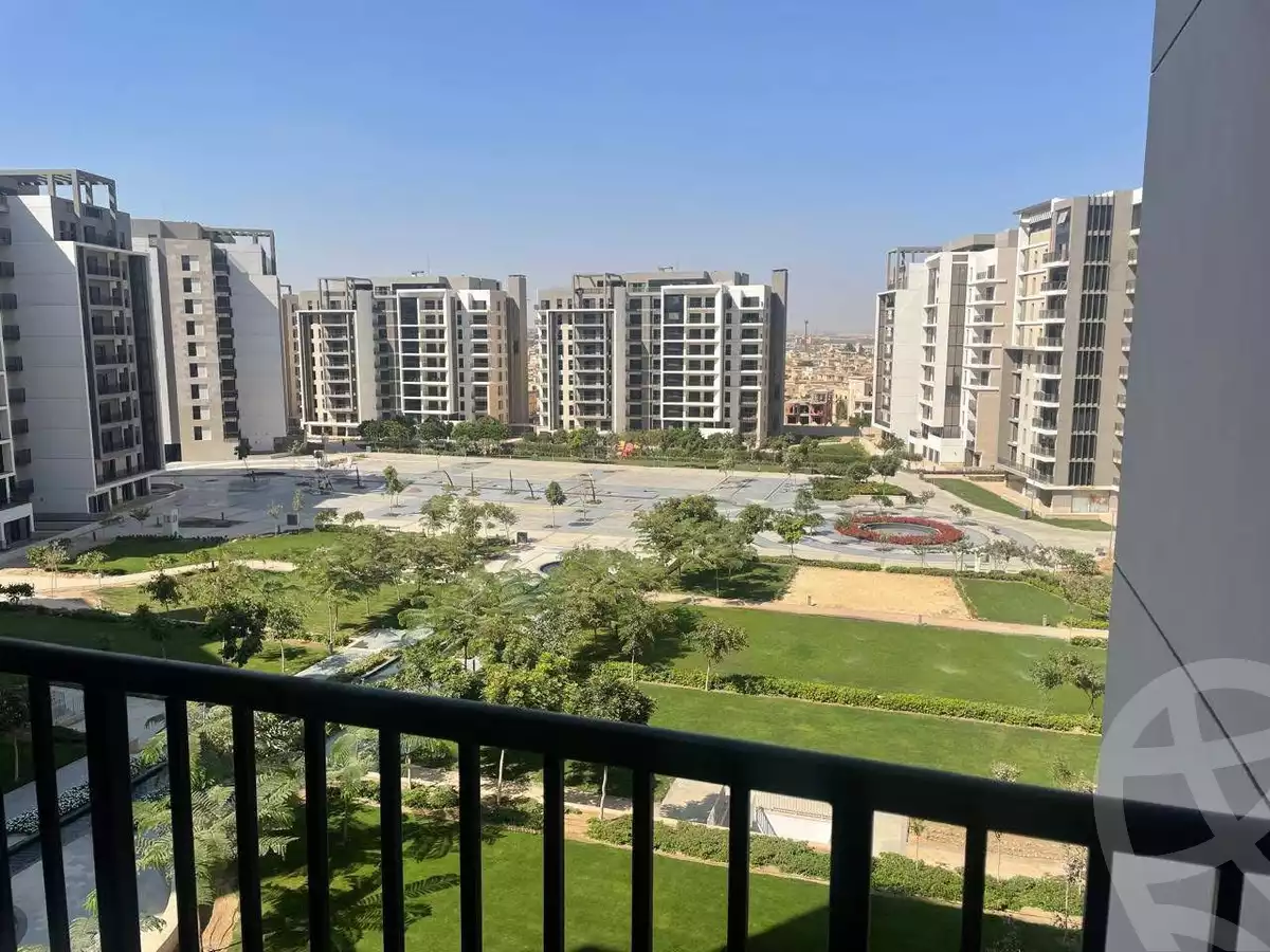 https://aqarmap.com.eg/en/listing/6459199-for-sale-cairo-el-sheikh-zayed-city-compounds-zyd-wr-llttwyr-z-tower