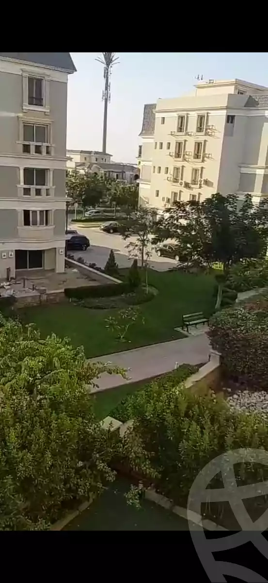 https://aqarmap.com.eg/en/listing/6463264-for-sale-cairo-new-cairo-compounds-mountain-view-hyde-park