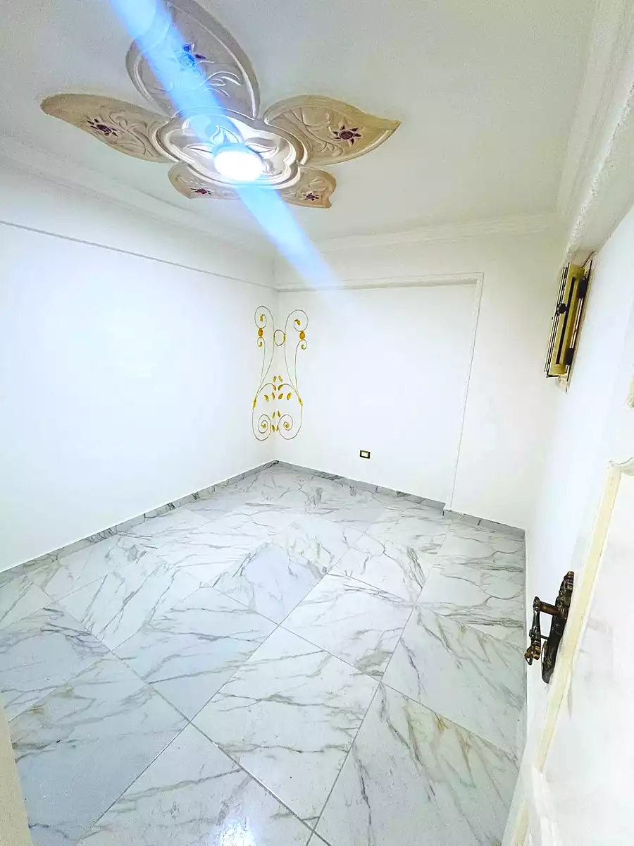 https://aqarmap.com.eg/ar/listing/6473993-for-sale-alexandria-lsywf-el-falki