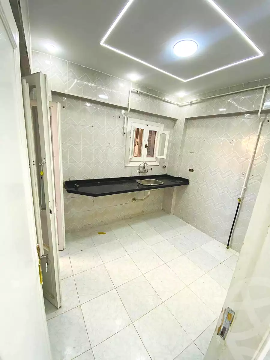 https://aqarmap.com.eg/ar/listing/6479664-for-sale-alexandria-l-jmy-lbytsh-shahr-al-assal-st