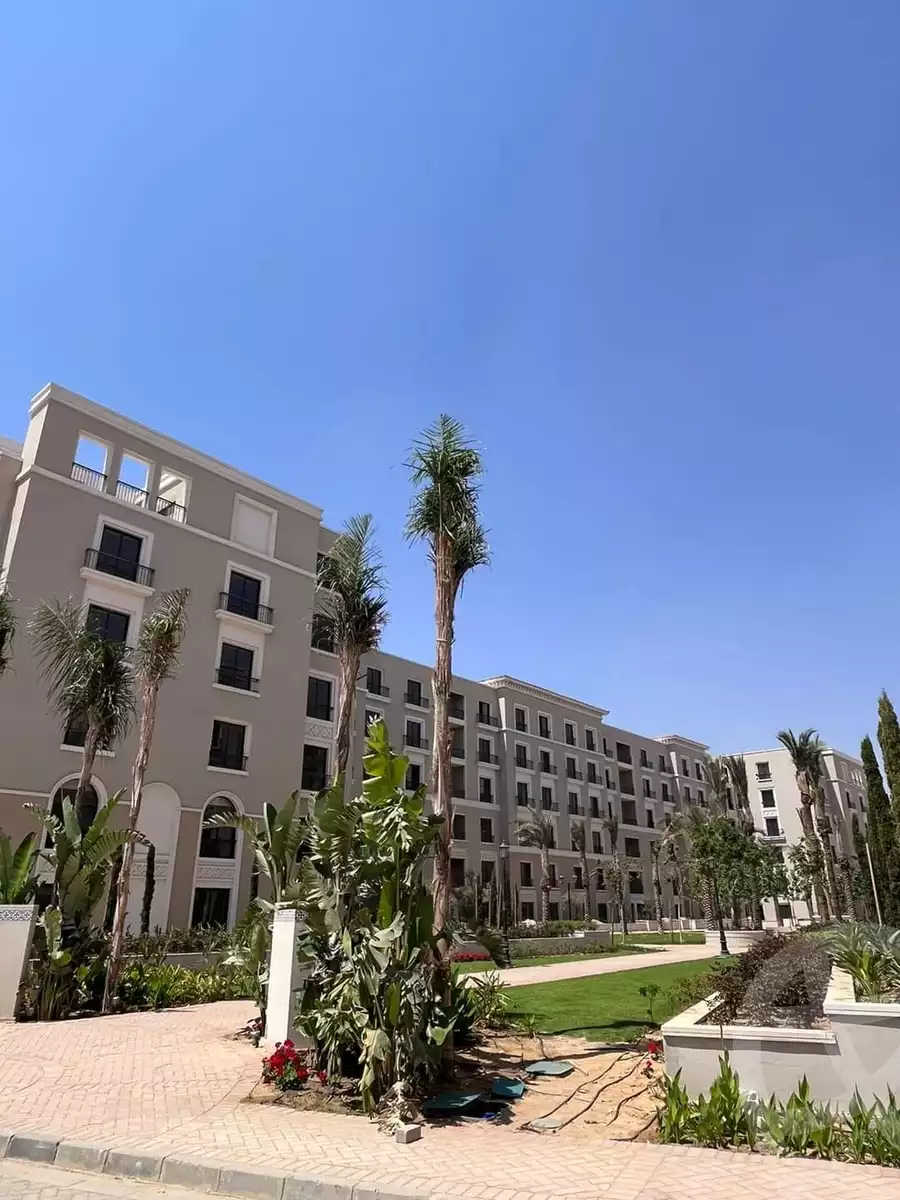 https://aqarmap.com.eg/en/listing/6480630-for-sale-cairo-el-sheikh-zayed-city-compounds-kmbwnd-fyldj-wyst-dr-llttwyr