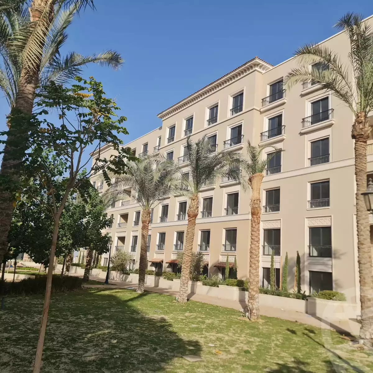 https://aqarmap.com.eg/ar/listing/6481245-for-rent-cairo-el-sheikh-zayed-city-compounds-kmbwnd-fyldj-wyst-dr-llttwyr