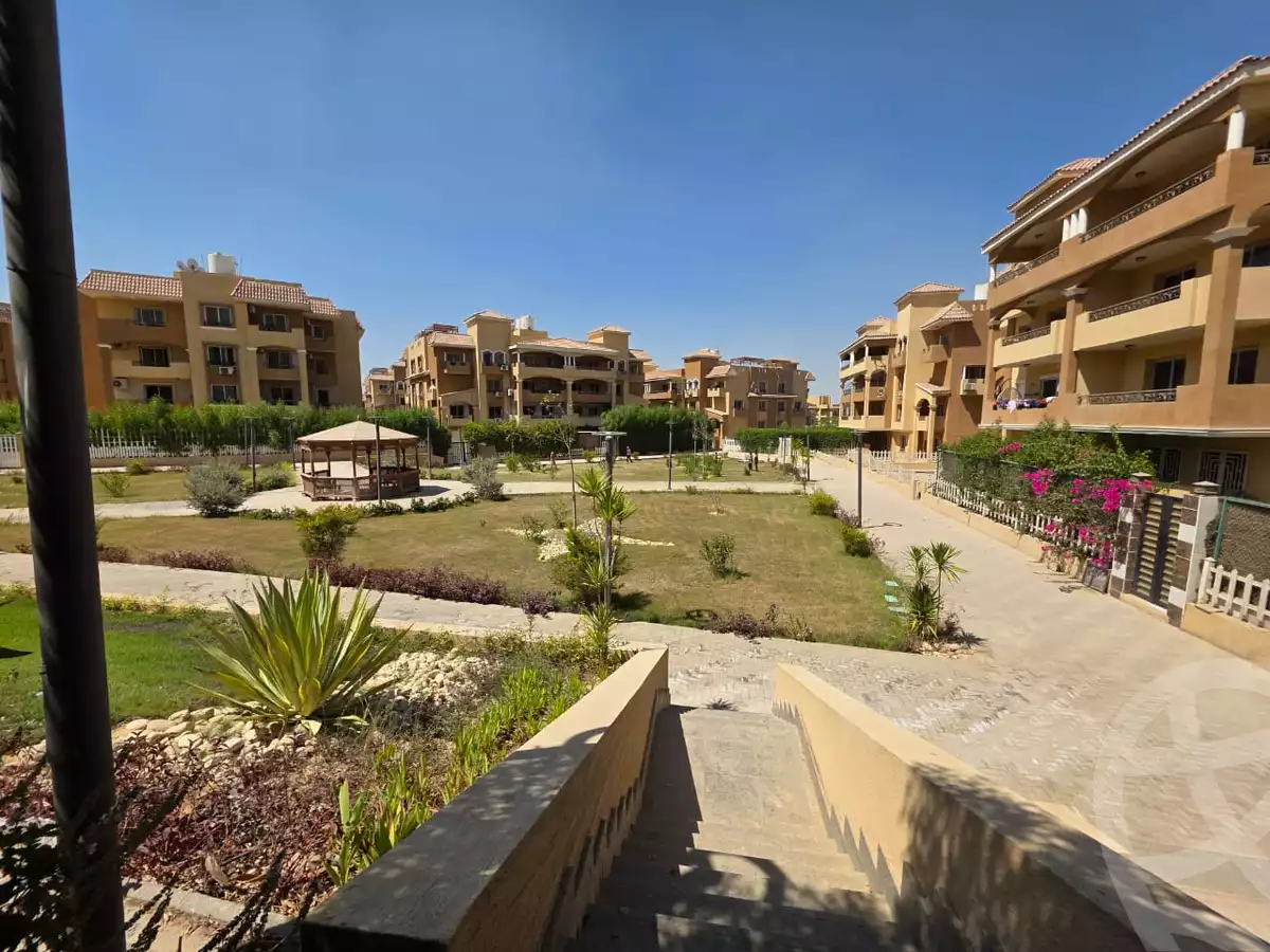 https://aqarmap.com.eg/en/listing/6483990-for-sale-cairo-el-sheikh-zayed-city-compounds-el-khamayel