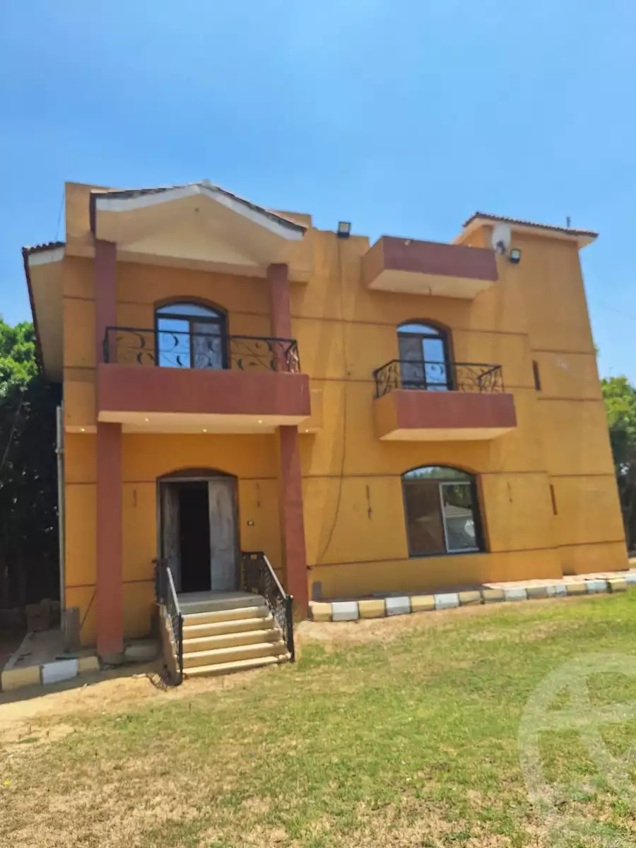 https://aqarmap.com.eg/en/listing/6497137-for-sale-cairo-el-sheikh-zayed-city-lshykh-zyd-ljdyd-el-reef-el-oroby
