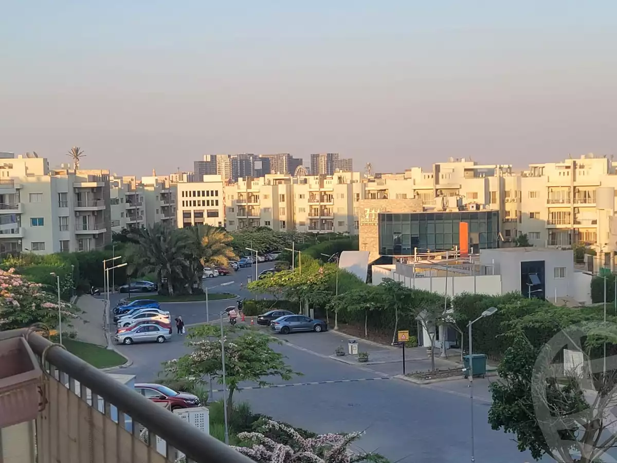 https://aqarmap.com.eg/en/listing/6497485-for-sale-cairo-el-sheikh-zayed-city-compounds-dh-drys