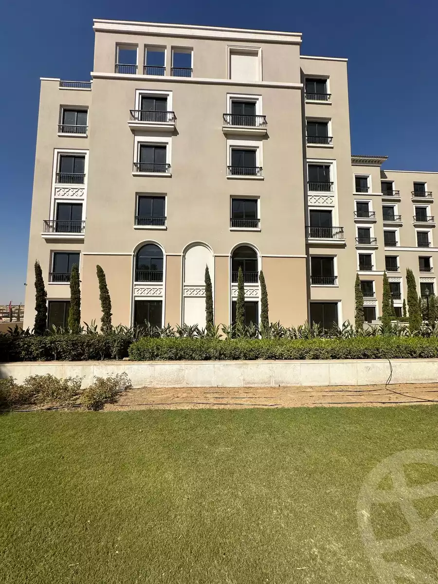 https://aqarmap.com.eg/en/listing/6497879-for-sale-cairo-el-sheikh-zayed-city-compounds-kmbwnd-fyldj-wyst-dr-llttwyr