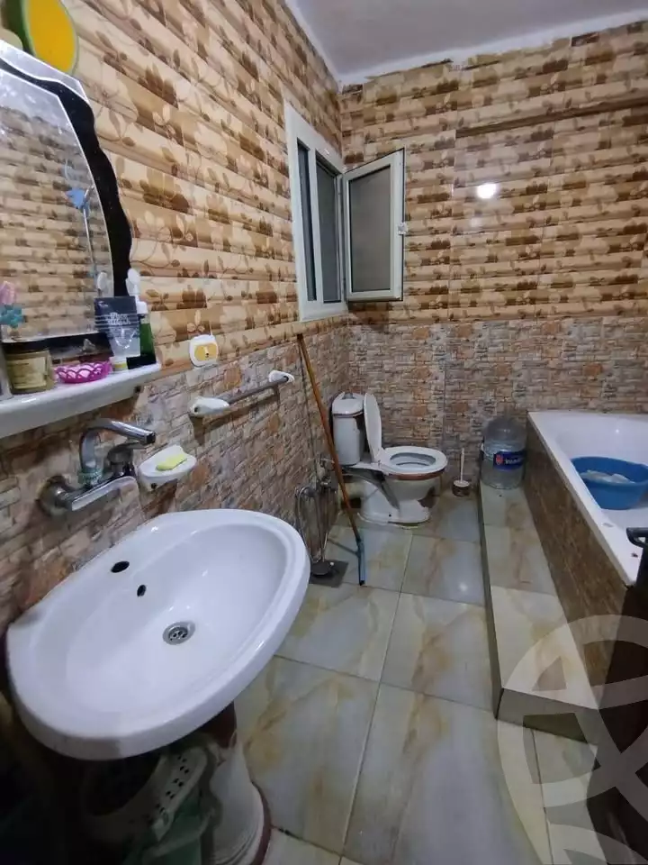 https://aqarmap.com.eg/ar/listing/6507105-for-sale-alexandria-l-jmy-lbytsh-mahmoud-awad-st