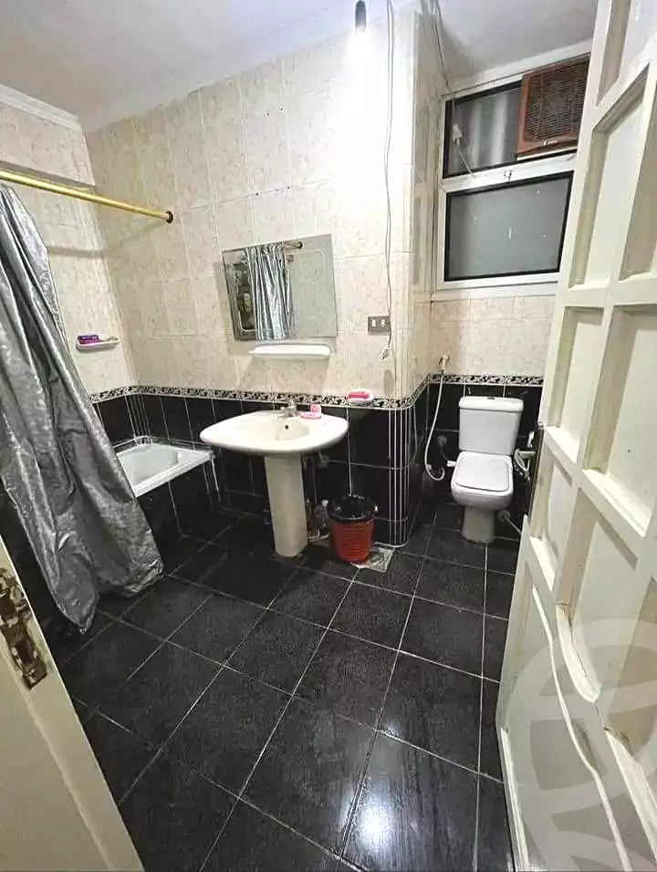 https://aqarmap.com.eg/ar/listing/6508357-for-sale-alexandria-ganaklis