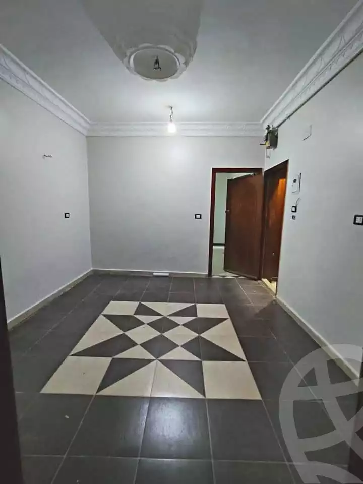 https://aqarmap.com.eg/ar/listing/6509757-for-sale-qalyubia-shubra-el-khaima-om-bayoumi
