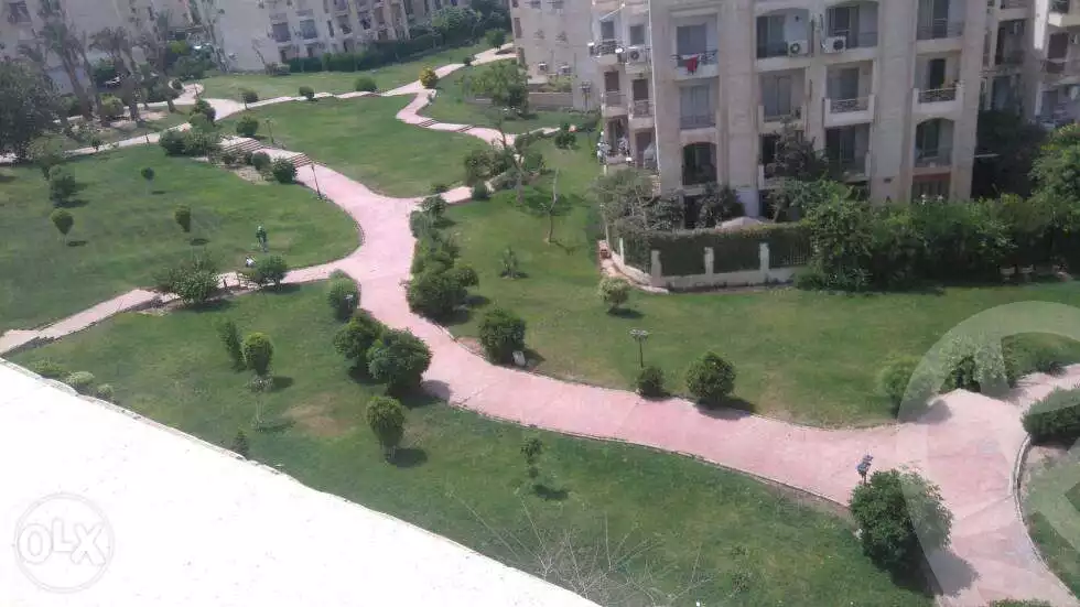 https://aqarmap.com.eg/en/listing/6514596-for-sale-cairo-el-sheikh-zayed-city-compounds-hadayek-el-mohandiseen