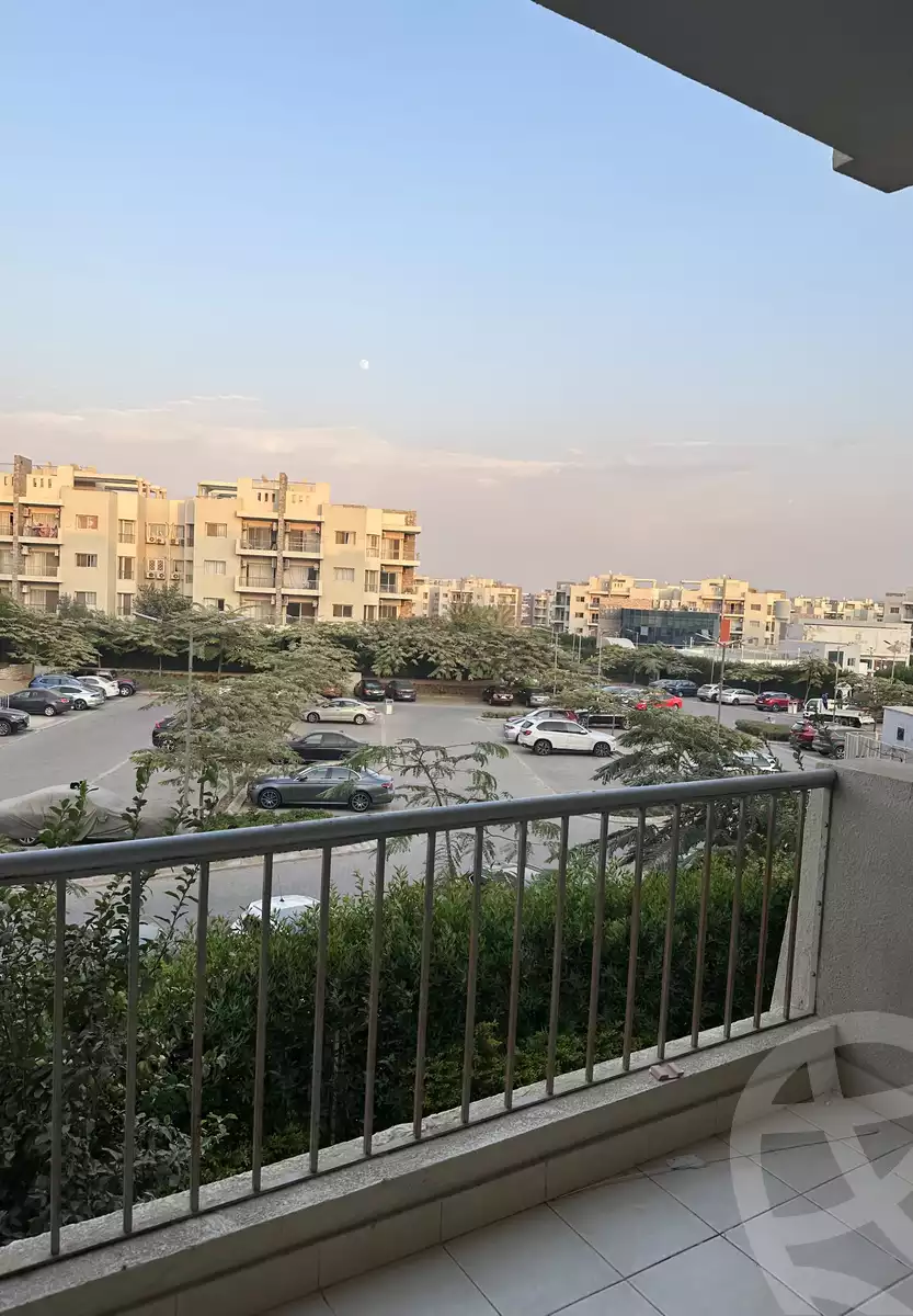 https://aqarmap.com.eg/ar/listing/6508963-for-rent-cairo-el-sheikh-zayed-city-compounds-dh-drys