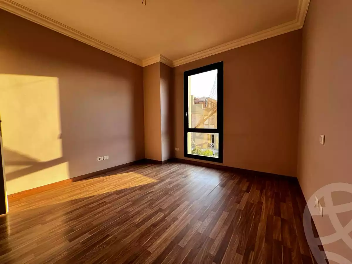 https://aqarmap.com.eg/en/listing/6517192-for-rent-cairo-el-sheikh-zayed-city-compounds-kmbwnd-wyst-twn-swdyk