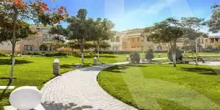 https://aqarmap.com.eg/ar/listing/6523042-for-sale-cairo-new-cairo-compounds-hyde-park-centre-ville-hyde-park