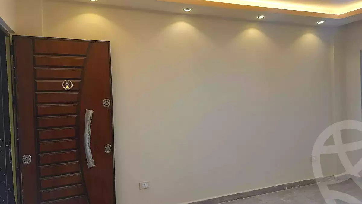 https://aqarmap.com.eg/ar/listing/6525000-for-rent-cairo-6th-of-october-hadaeq-october-kmbwnd-fy-hdyq-ktwbr-address-home-compound-arkan