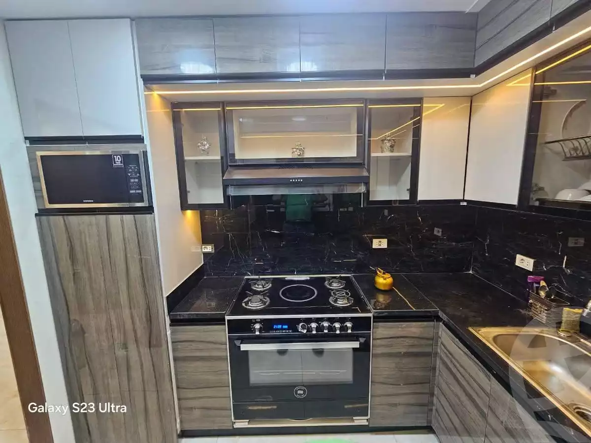 https://aqarmap.com.eg/ar/listing/6528871-for-sale-cairo-helwan-hadayek-helwan-el-shareef-st