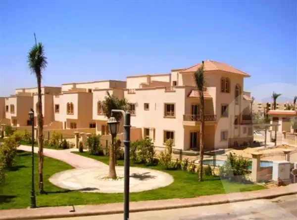 https://aqarmap.com.eg/en/listing/6529881-for-sale-cairo-el-sheikh-zayed-city-compounds-greens