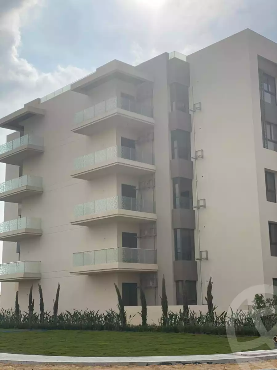 https://aqarmap.com.eg/en/listing/6537874-for-sale-cairo-el-sheikh-zayed-city-compounds-dh-drys