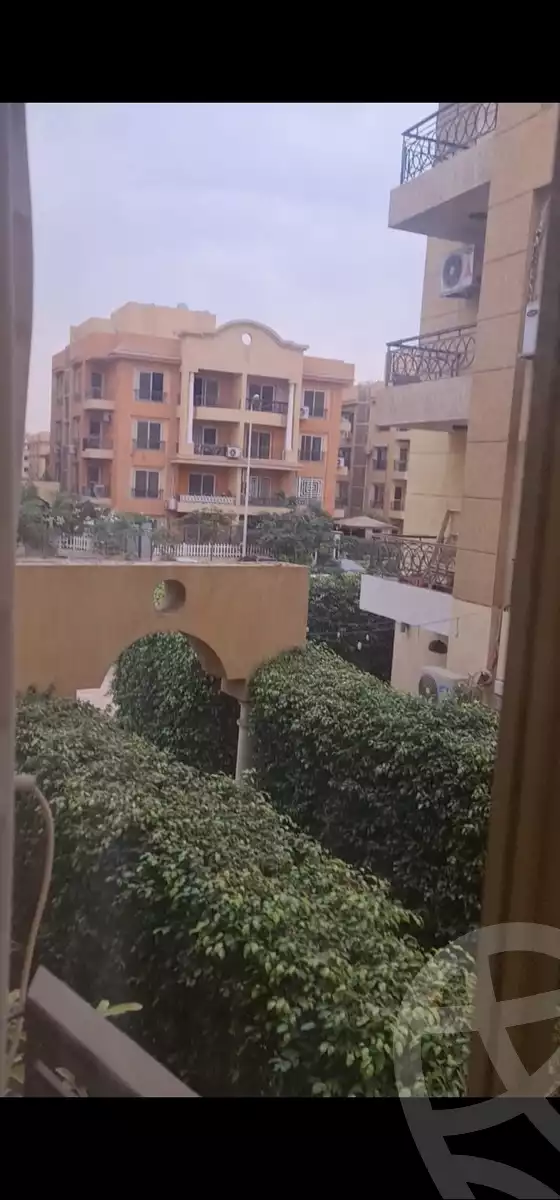 https://aqarmap.com.eg/en/listing/6537939-for-sale-cairo-el-sheikh-zayed-city-compounds-el-khamayel