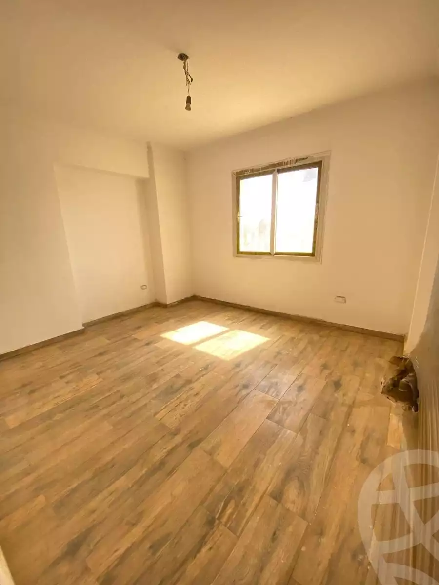 https://aqarmap.com.eg/ar/listing/6542394-for-sale-cairo-el-sheikh-zayed-city-lshykh-zyd-ljdyd-west-view-residence-hdp