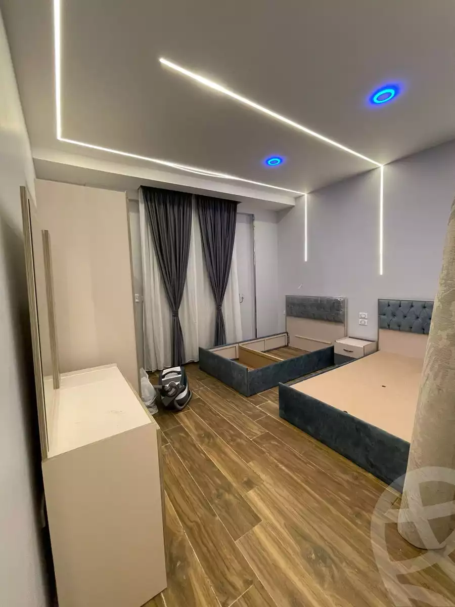 https://aqarmap.com.eg/ar/listing/6543327-for-sale-cairo-el-sheikh-zayed-city-el-hay-elthamen-area-3