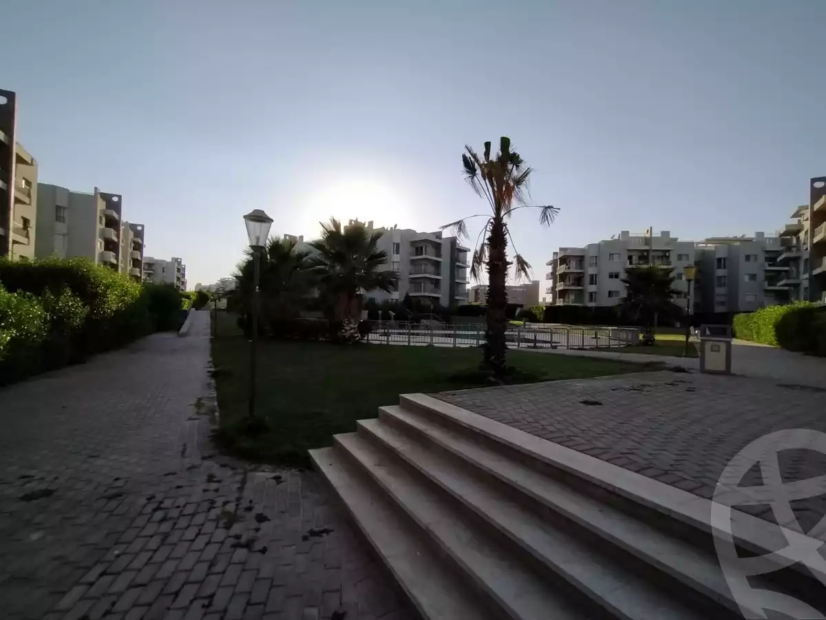 https://aqarmap.com.eg/en/listing/6543442-for-sale-cairo-el-sheikh-zayed-city-compounds-dh-drys