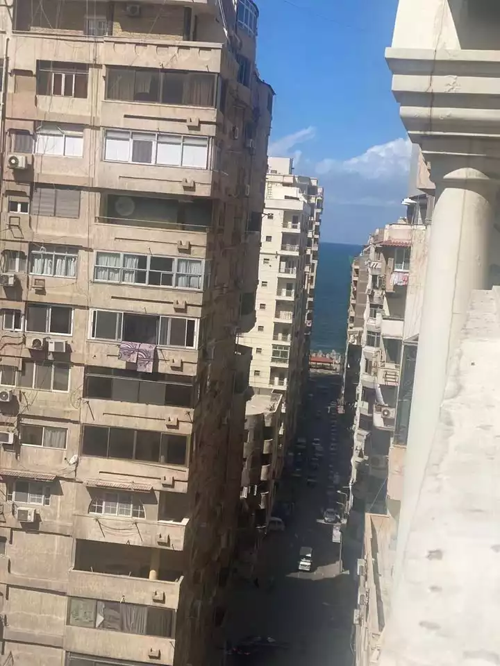 https://aqarmap.com.eg/en/listing/6546595-for-sale-alexandria-lauran-shaarawy-st