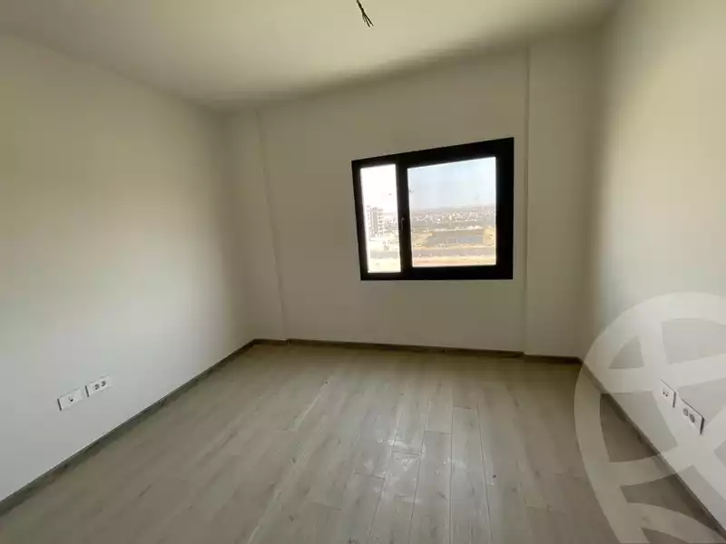 https://aqarmap.com.eg/ar/listing/6551193-for-sale-cairo-el-shorouk-compounds-al-burouj-compound-imkan