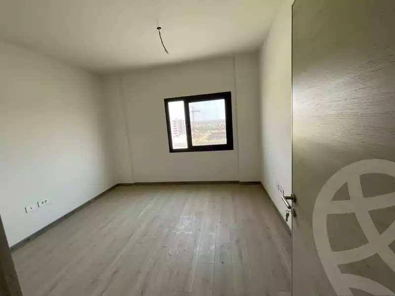 https://aqarmap.com.eg/ar/listing/6551193-for-sale-cairo-el-shorouk-compounds-al-burouj-compound-imkan