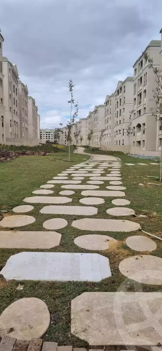 https://aqarmap.com.eg/en/listing/6551679-for-sale-cairo-new-cairo-lmstqbl-syty-compounds-lavenir