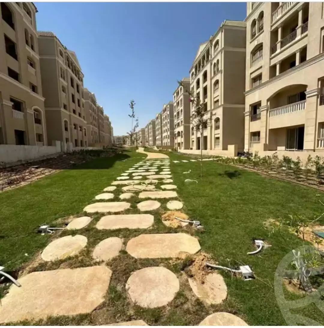 https://aqarmap.com.eg/en/listing/6551679-for-sale-cairo-new-cairo-lmstqbl-syty-compounds-lavenir